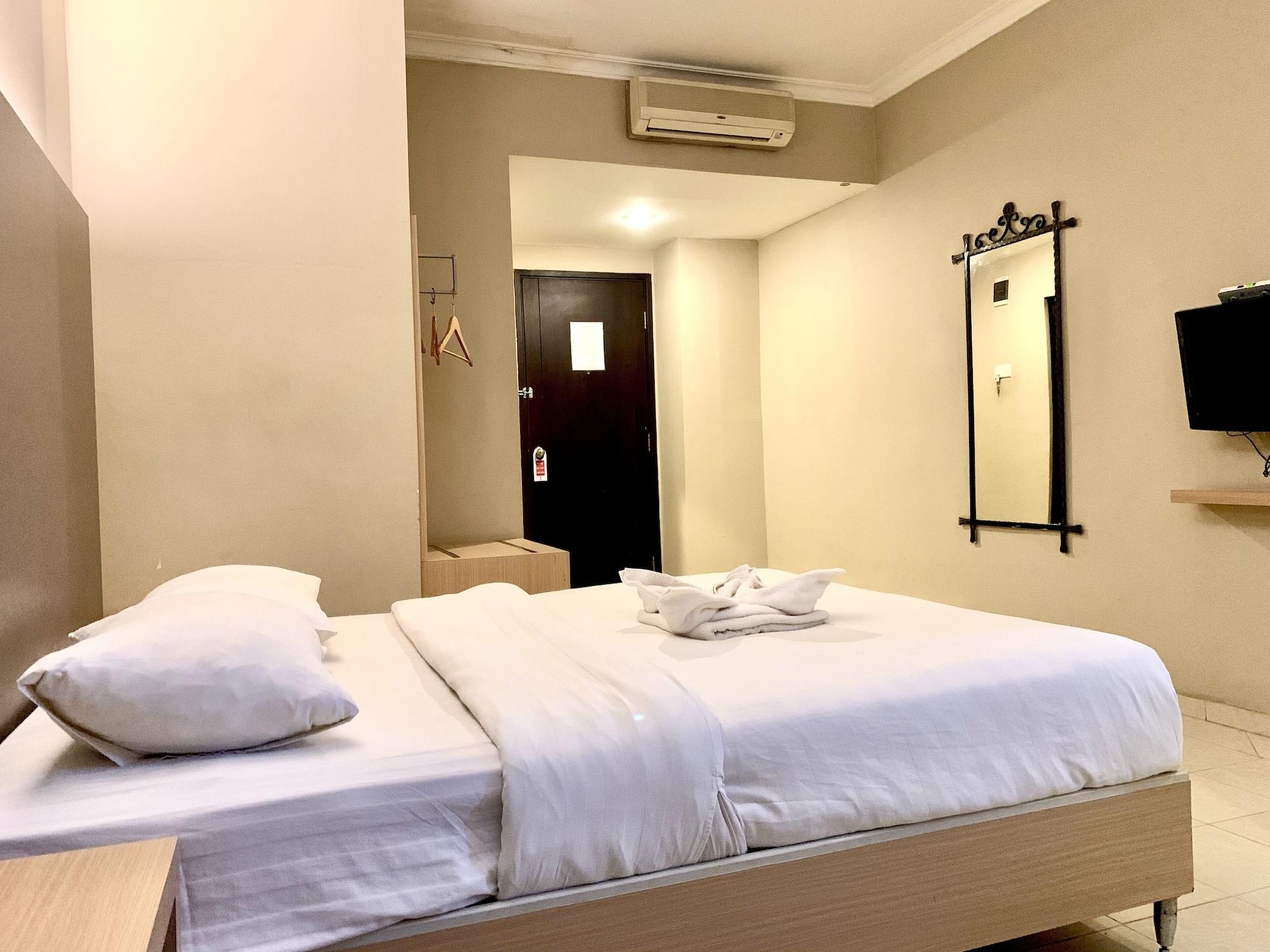 Sky View Hotel Managed By Os Batam Extérieur photo