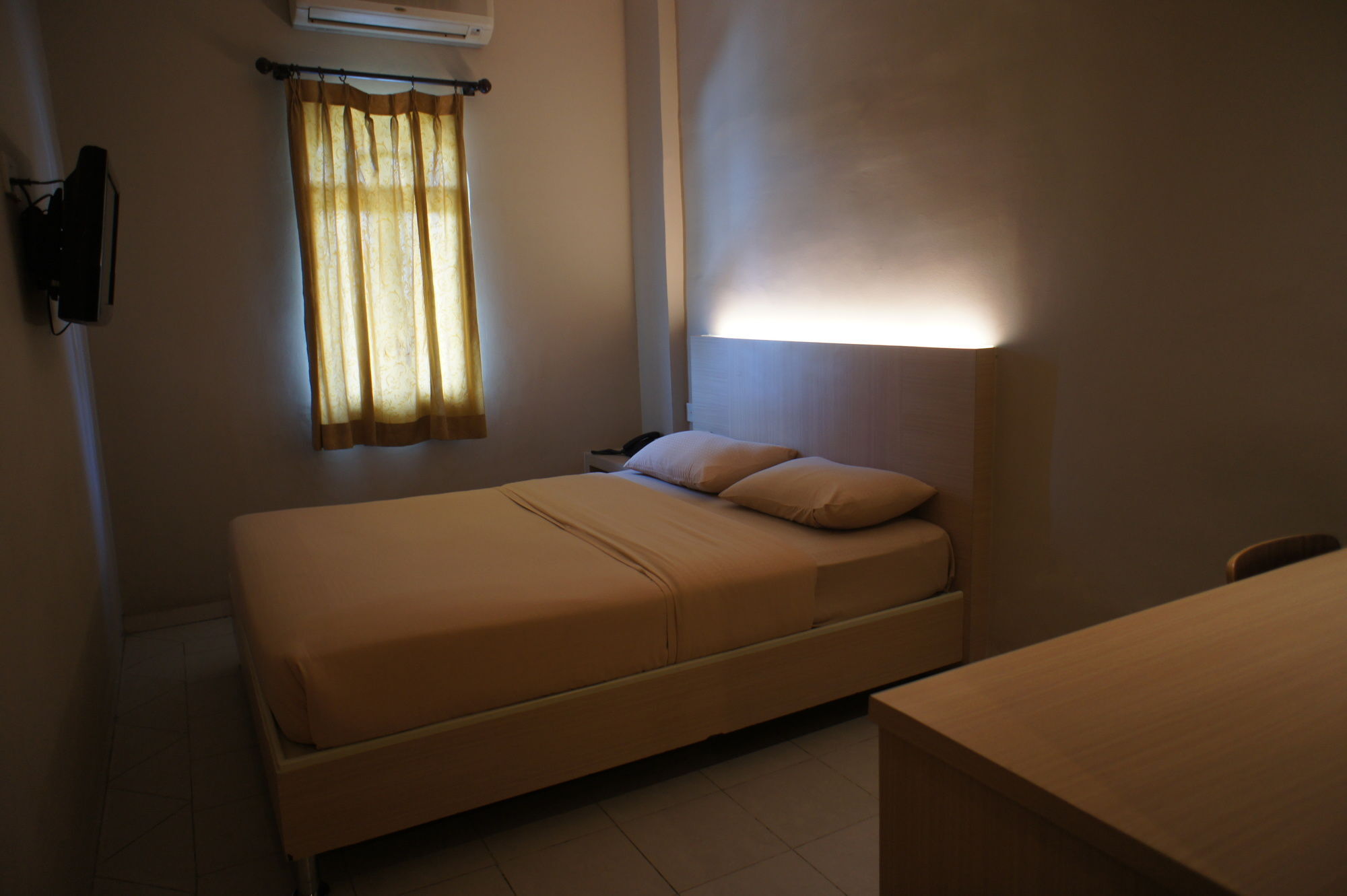 Sky View Hotel Managed By Os Batam Extérieur photo